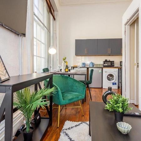 Newcastle'S Most Central Apartment - Sleeps 10 Exterior foto
