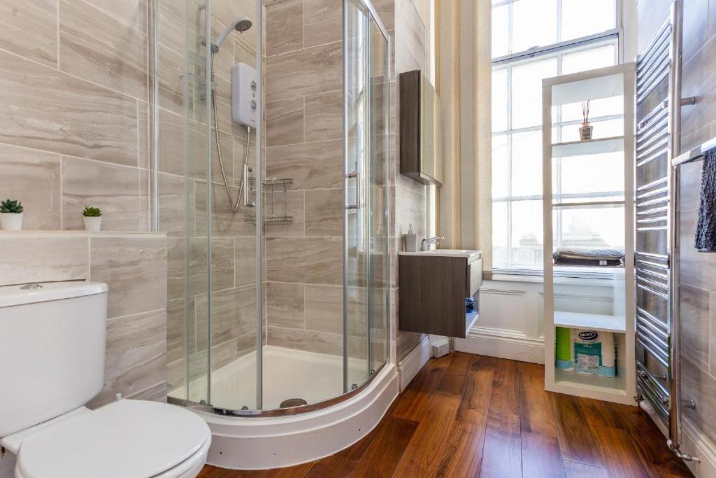Newcastle'S Most Central Apartment - Sleeps 10 Exterior foto