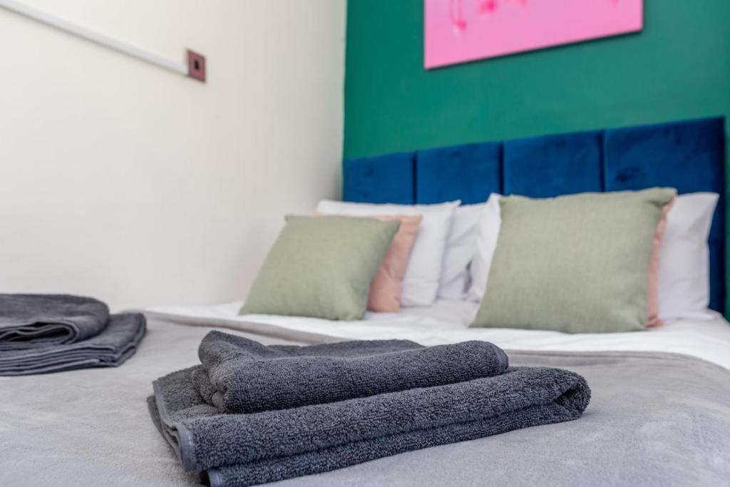 Newcastle'S Most Central Apartment - Sleeps 10 Exterior foto